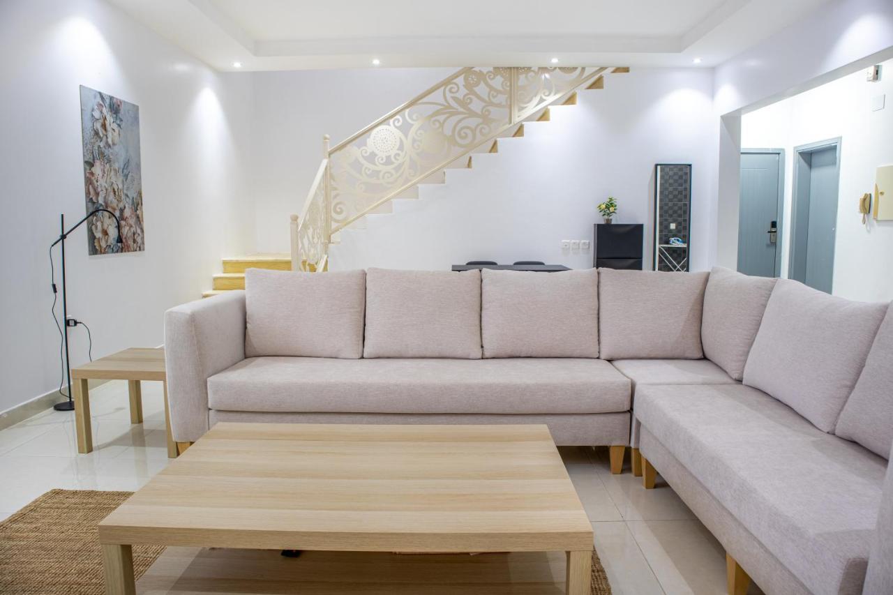 Luxury And Modern Hotel Apartments In Mudhainib - Nozol Noor 3 マディーナ エクステリア 写真